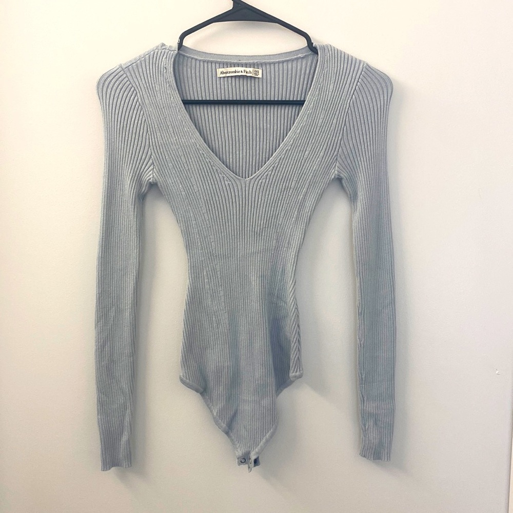 Abercrombie baby blue ribbed body suit